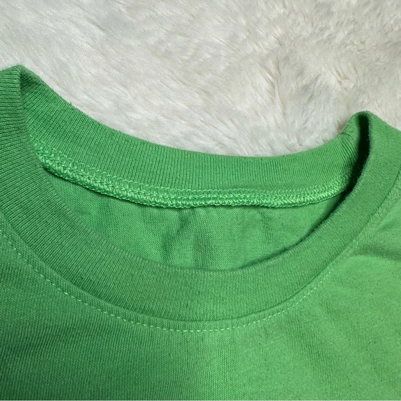 Under Armour T-Shirt Soccer Ball Graphic Green Size 6 - Picture 4 of 16